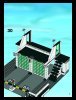 Building Instructions - LEGO - 7744 - Police Headquarters: Page 33