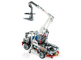 8071 - Bucket Truck