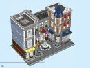 Building Instructions - LEGO - Creator - 10255 - Assembly Square: Page 296