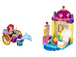 10723 - Ariel’s Dolphin Carriage