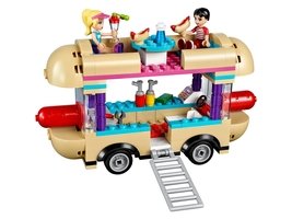 41129 - Amusement Park Hot Dog Van