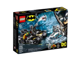 76118 - Mr. Freeze™ Batcycle™ Battle